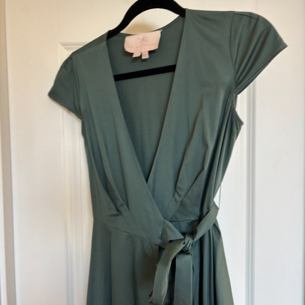 Gorgeous "Addison" wrap dress by Gal Meets Glam - Picture 5 of 7